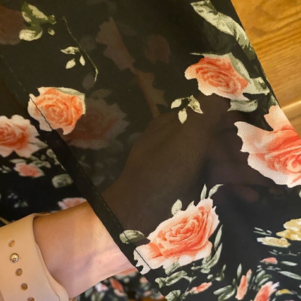 (NWOT) Pink Lily sheer kimono - Picture 5 of 5